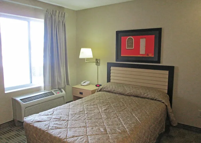 Hometowne Dallas - Worth 2* Fort Worth